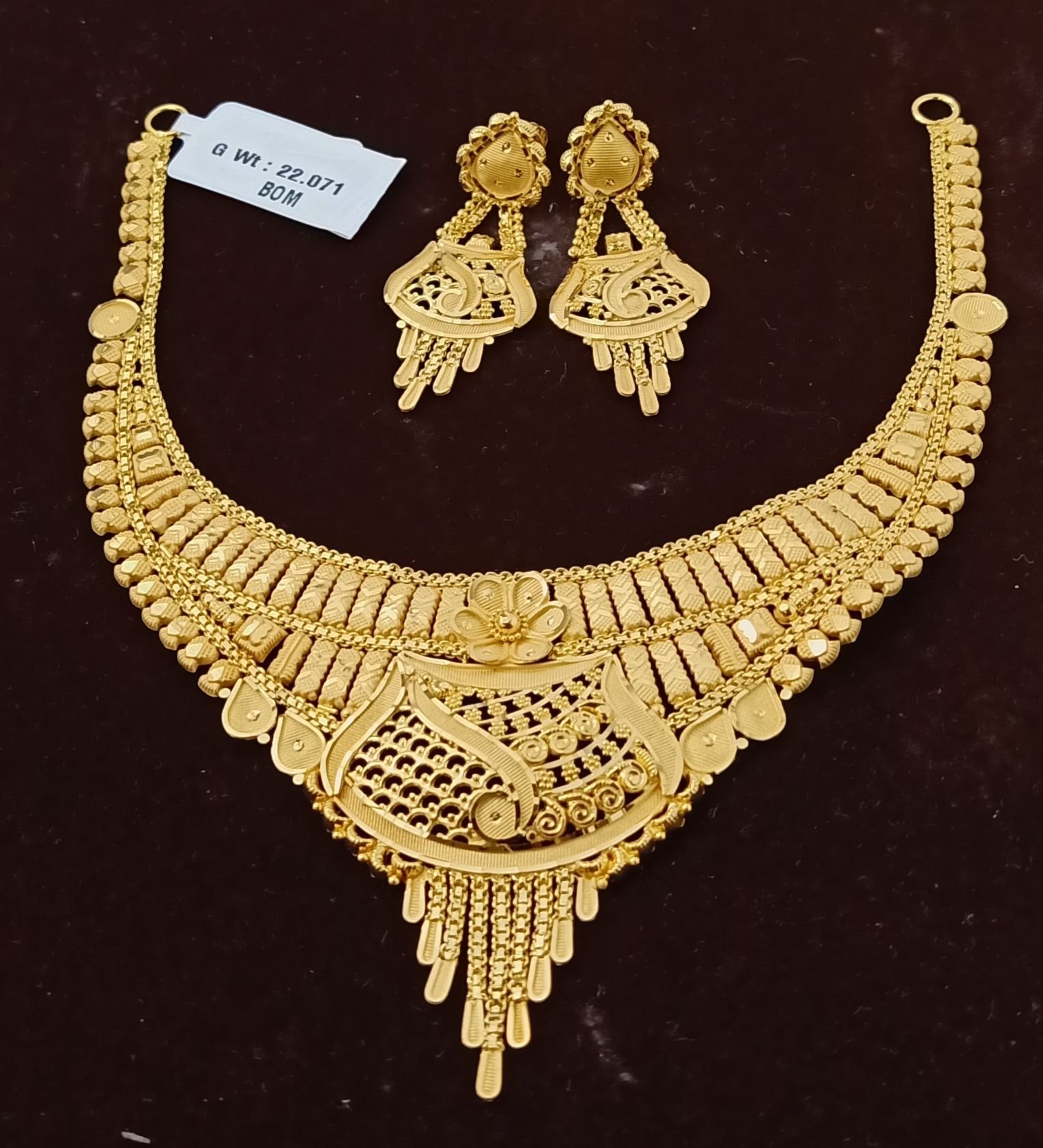 Gold Necklace Set